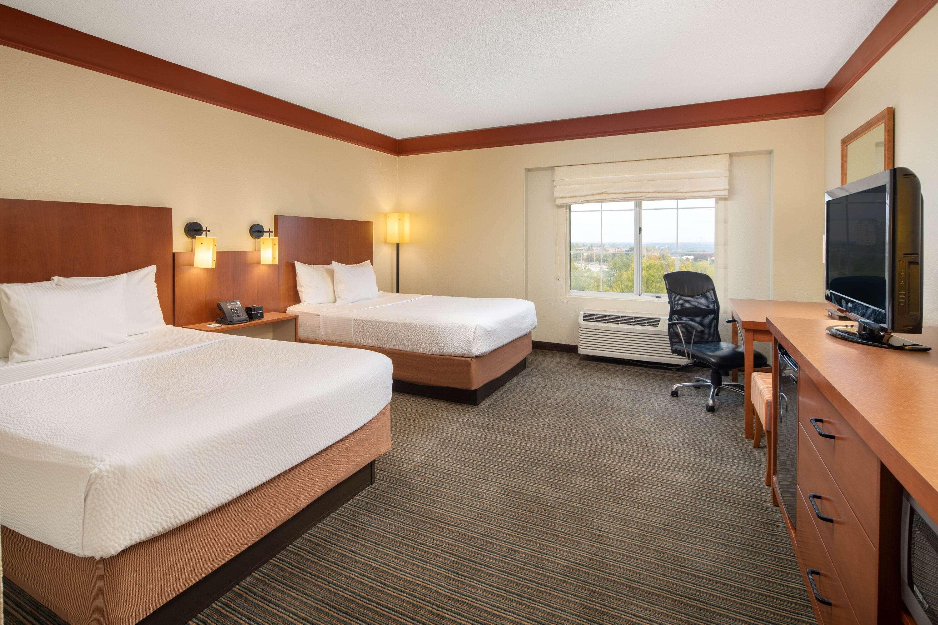 La Quinta By Wyndham Atlanta Ballpark/Galleria Bagian luar foto